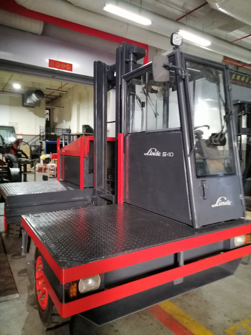 Linde S40 Side Loader