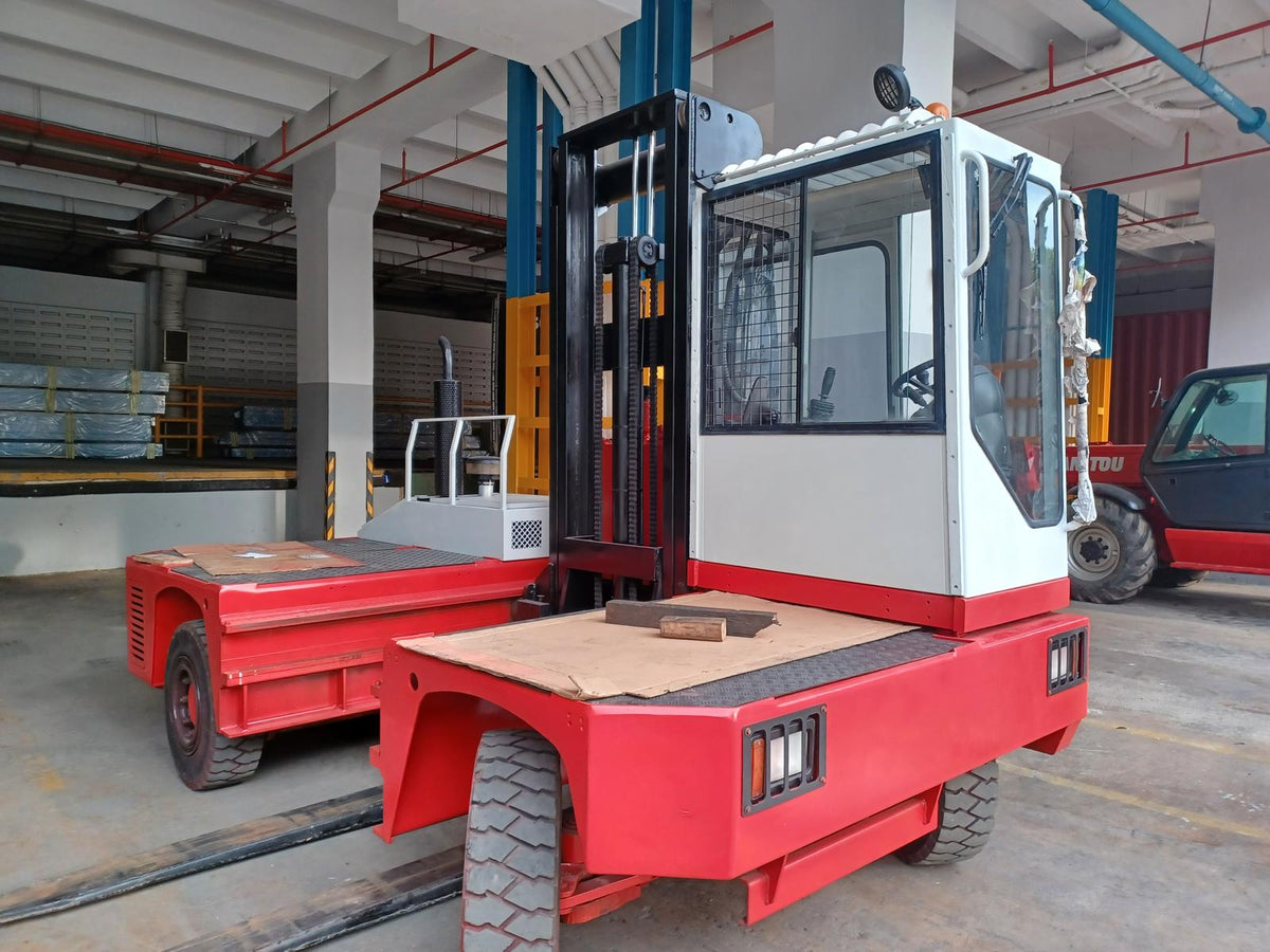 Fantuzzi SF60U Side Loader Forklift